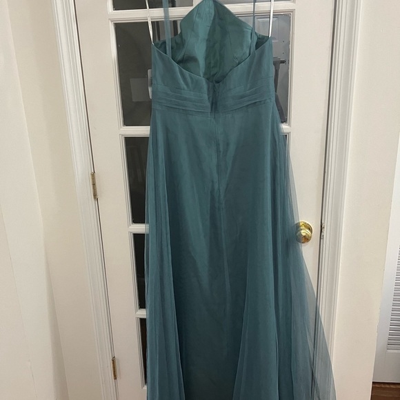 Monique Lhuillier Bridesmaids Tulle Halter Style Gown - size 12 - NWT - Picture 5 of 8